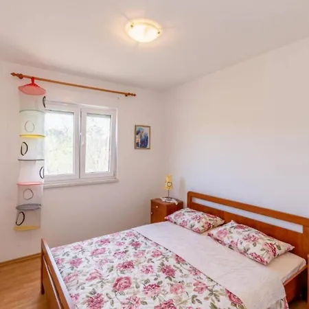Charming And Cozy Okrug Gornji With Balcony *